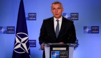 NATO chief tells Russia it cannot win nu...